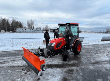 Kioti CK4030 v Ďolíčku (stadion Bohemians Praha 1905)